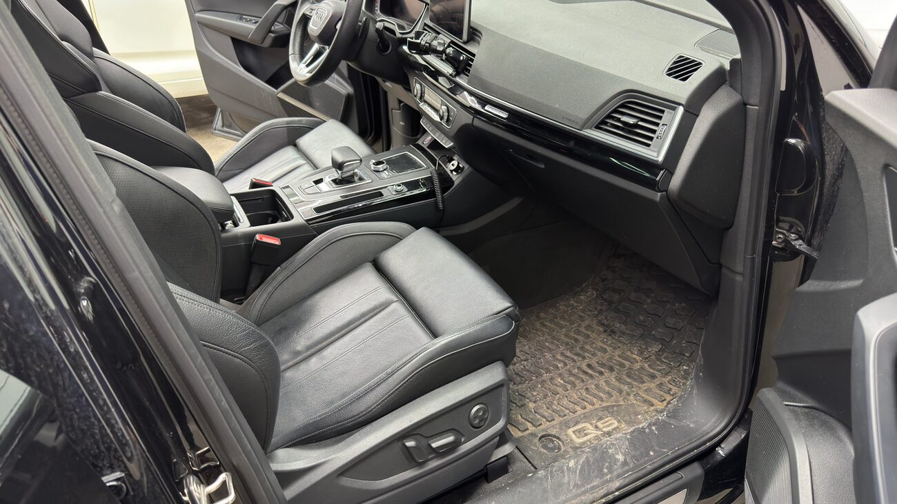 Front cabin before detailing